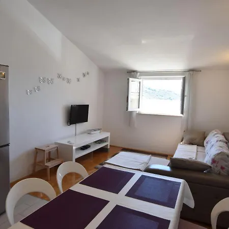 Bene Apartment Primosten